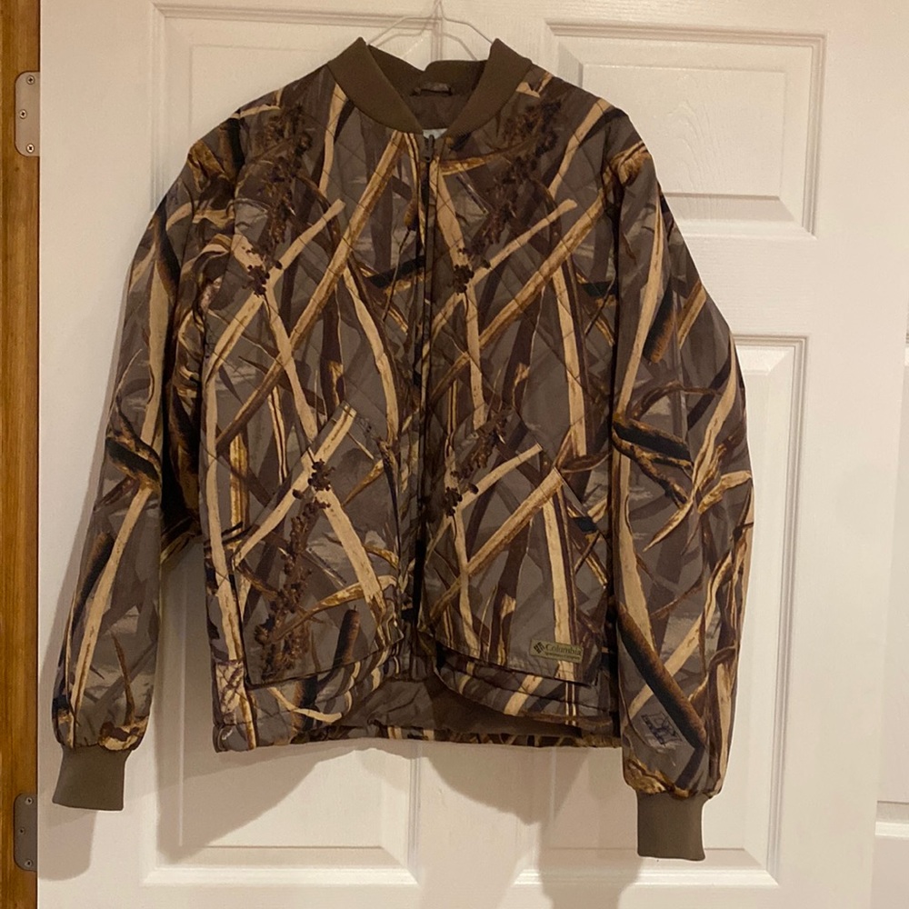 Retro Columbia puff jacket. New without tags.